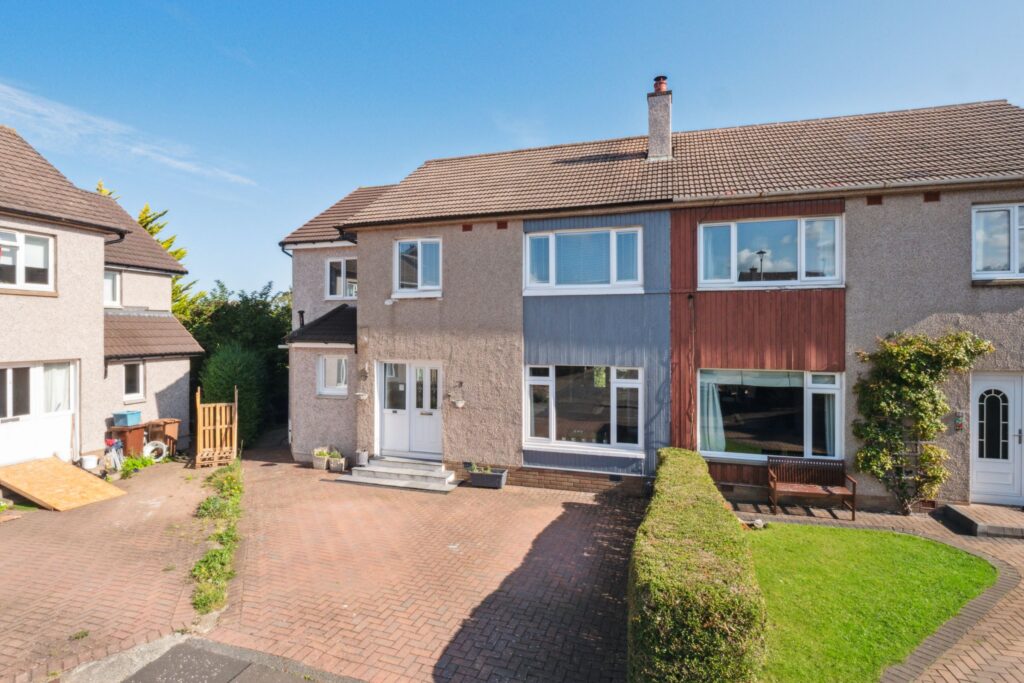 16 Kirk Park, Liberton, Edinburgh EH16 6HZ