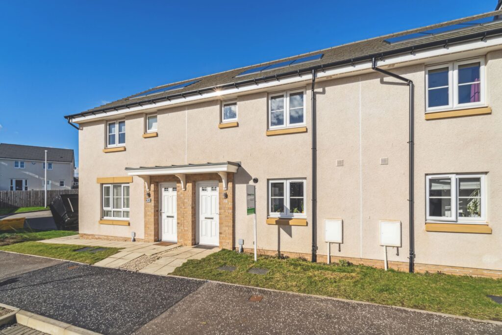 30 Lochiel Crossway, Mortonhall, Edinburgh EH17 8WG