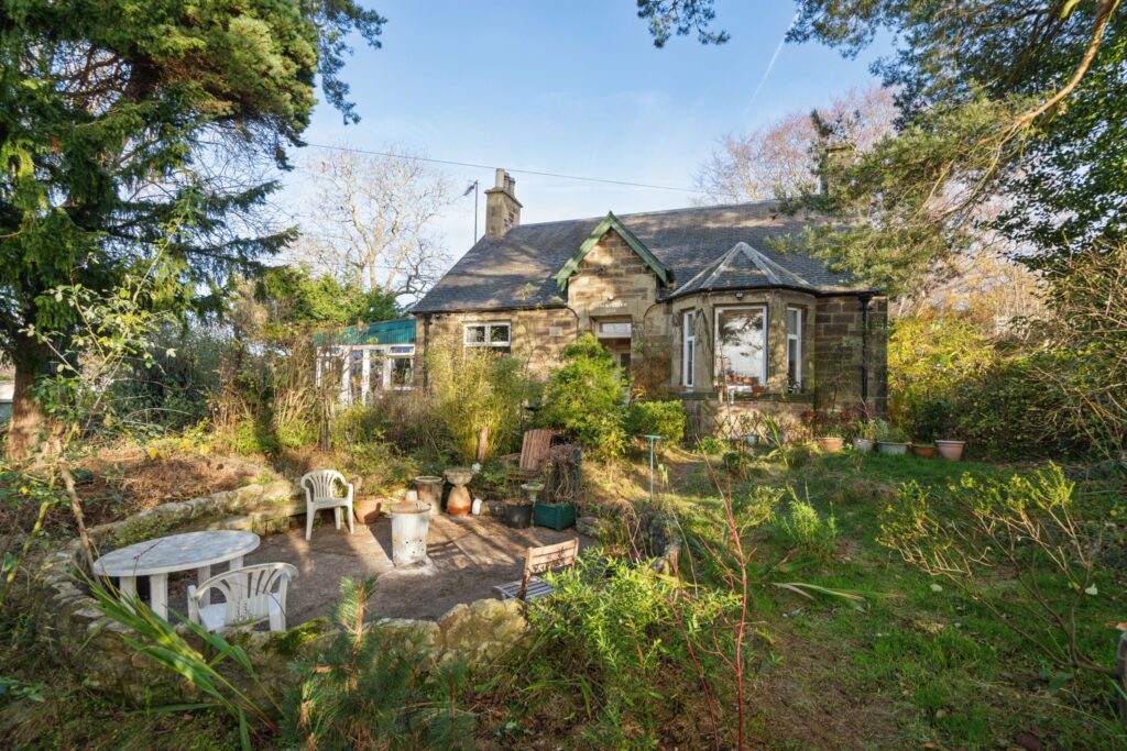 Sheilgreen, 2 Private Road, Gorebridge, Midlothian