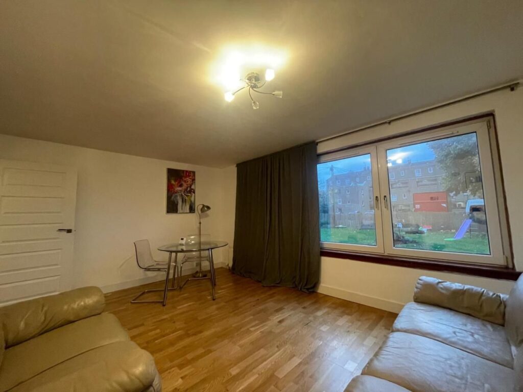 Flat 5, 3 Oxgangs Drive, Oxgangs, Edinburgh, EH13 9HB