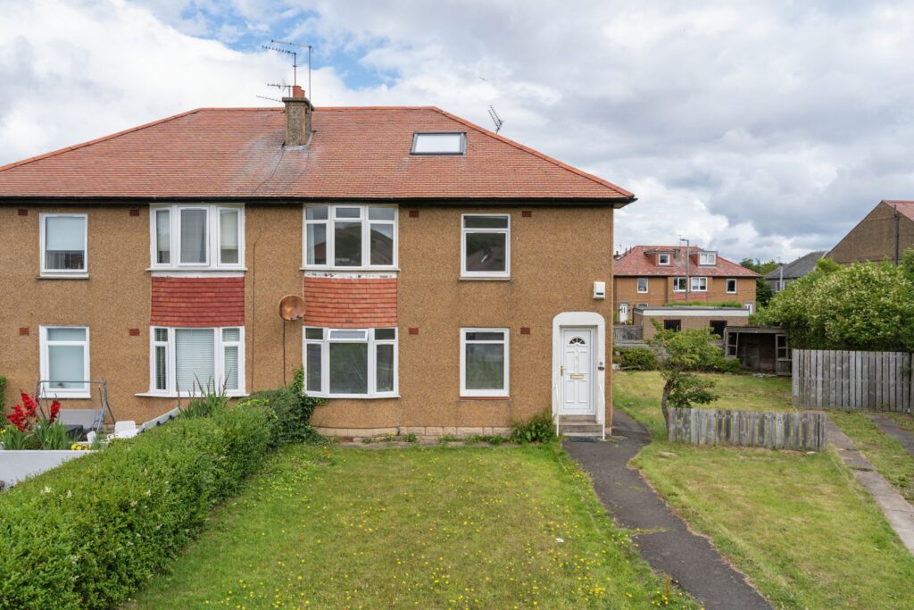 277 Colinton Mains Drive, Colinton Mains, Edinburgh, EH13 9AY